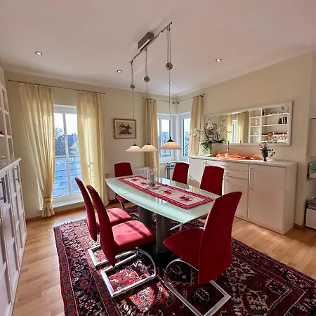 Апартаменты Gemuetliches Mit Ausblick Naehe Klinikum *