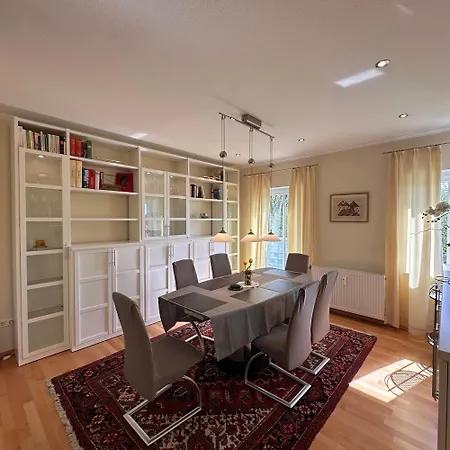 Appartement Aufwachen Mit Ausblick, In Oldenburg, 2 Balkone & Parkplatz, Naehe Zu Klinikum & Ewe Oldenburg
